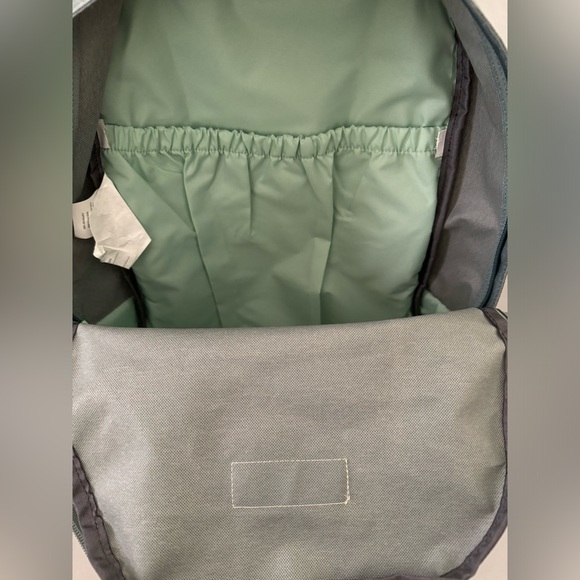 Dakine 365 Backpack 21L - Picture 3 of 5